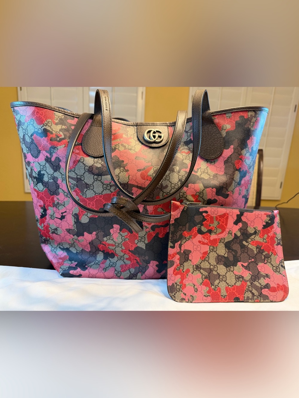 New Authentic Gucci GG Supreme Logo Floral Tote Large and Pouch Pink Brown - Picture 2 of 16